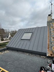 Rénovation de couverture en tuiles ou ardoises avec ajout de fenêtres de toit